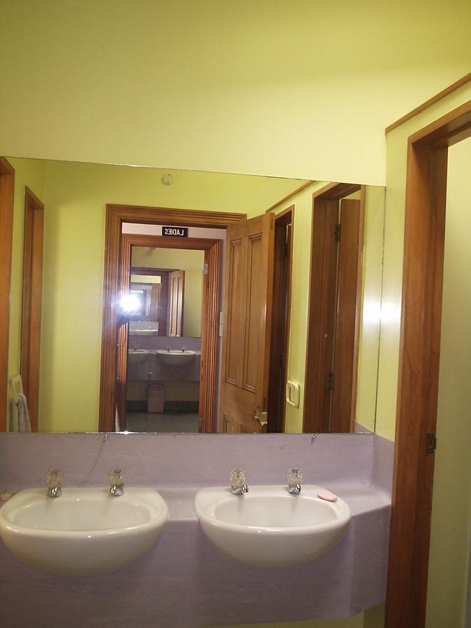 Avon City Backpackers Christchurch Extérieur photo